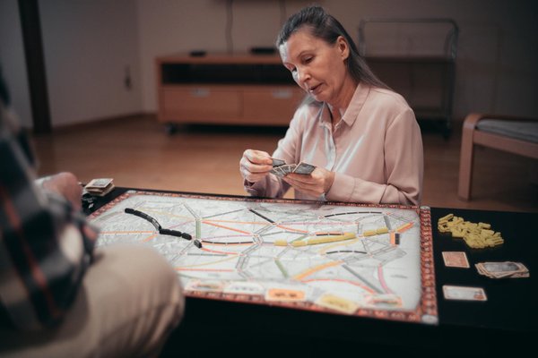 Quels sont les conseils pour un camping en région de fjords pendant l'été?